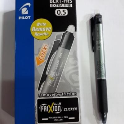 

Pen Frixion 0.5 Hitam/Biru