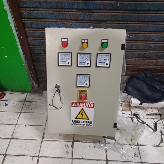 Terjangkau Panel Listrik Distribusi 3Phass 50A Panel Listrik Jadi