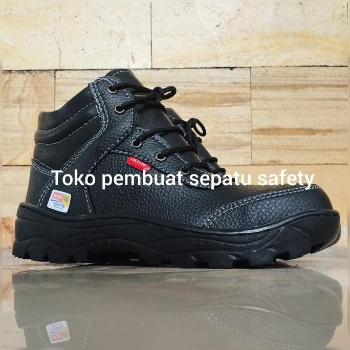 Sepatu Safety Kulit Sapi Asli King Skn Ujung Besi Keselamatan Kerja Pabrik Pom Bengkel Tahan Api Las