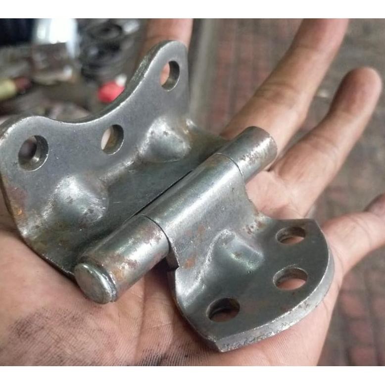 Engsel Pintu Mobil Pickup/ Bak L300/T120Ss Original Mitshubishi  Satuan