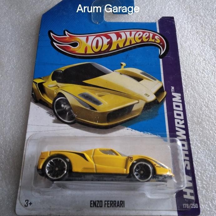 Hot Wheels Enzo Ferrari. Card HW Showroom-2013. HW All Stars Series. Warna Kuning.