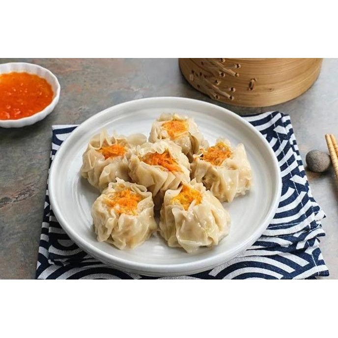

(Good) Momoto Chili Oil Minyak Cabe 300 gram Dimsum Baso Aci Seblak Ramen Lamien Mie Bakso Nasgor Pedas