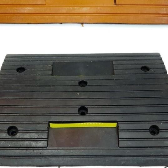 Rubber Speed Bump Lebar/ Speed Bump New Stok