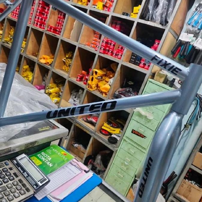 Frame + Fork Fixie Steel 700C UNITED Ukuran 49 Model Classic ..