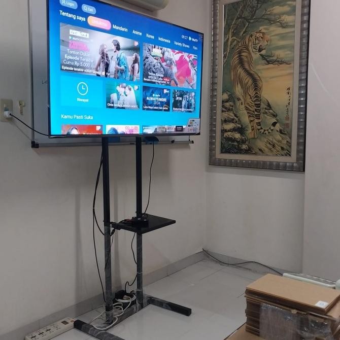 Produk tv berdiri 65inchi standing bracket tv 32 inch sampai 65 inch Quality