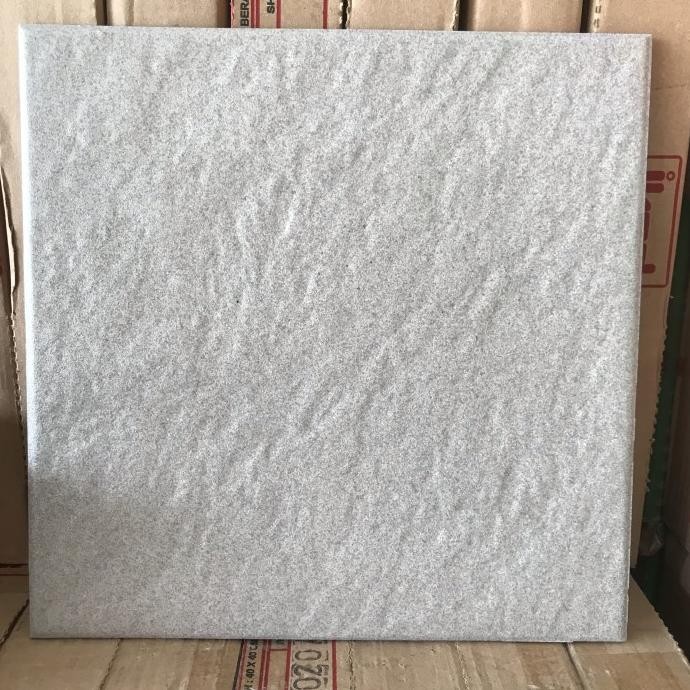 Keramik 30x30 abu kasar/ keramik lantai kamar mandi/ keramik garasi murah