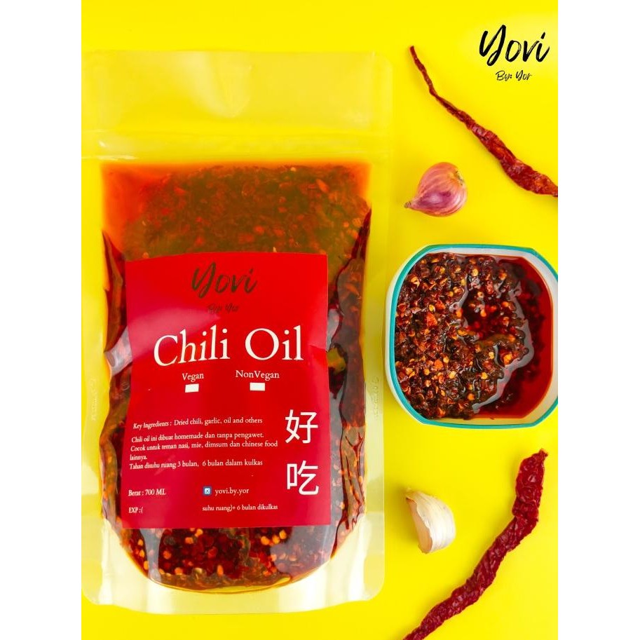 

Chili Oil With Crunchy Garlic Yovi / sambal,sambel dimsum 700 ML murah
