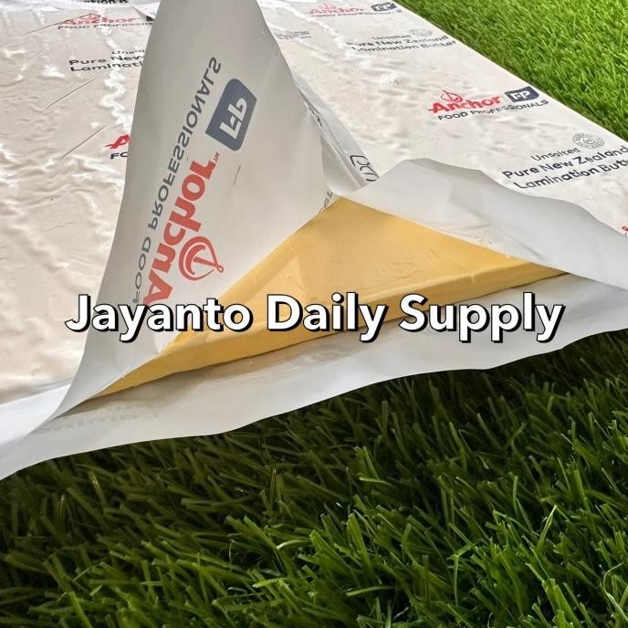 

Murah Unsalted Butter Sheet Anchor 1Kg / Lamination Butter Sheets / Puff Pasrty & Croissant - 100% Halal