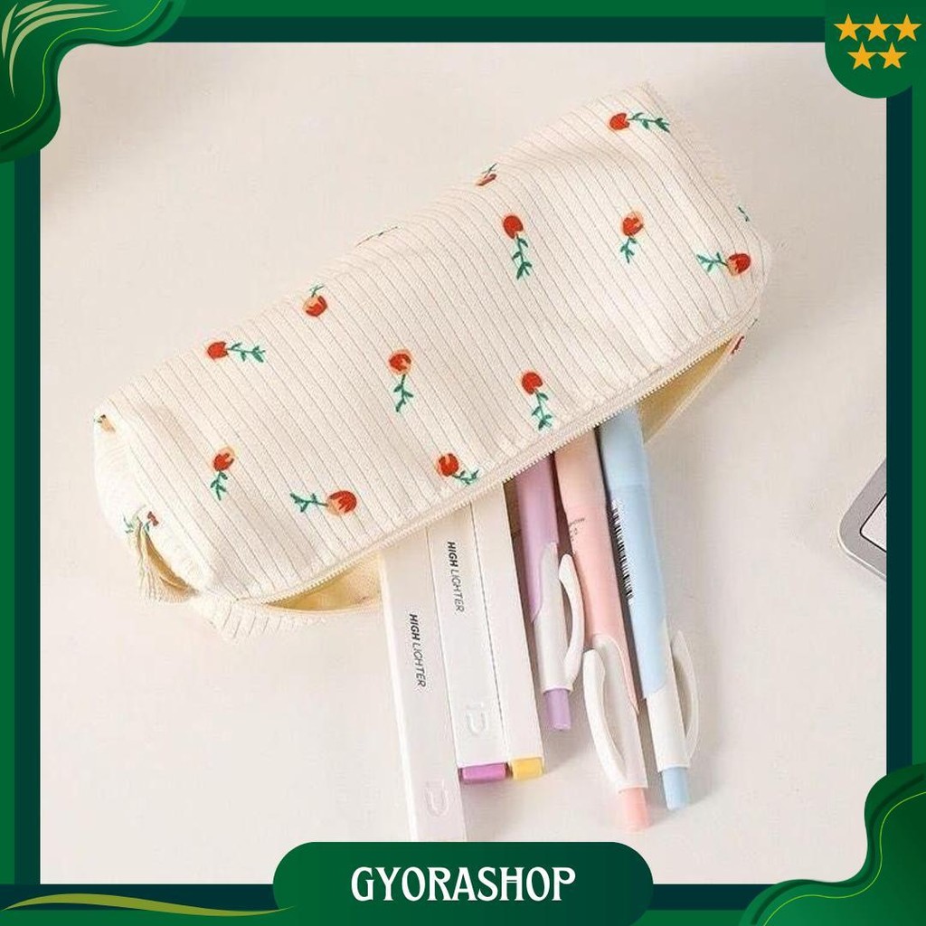 

Tempat Pensil Motif Bunga / Kotak Pensil Motif Little Flower / Kotak Pencil Case Minimalis Flower Gratis Ongkir