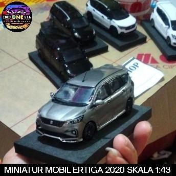 DIECAST MINIATUR MOBIL SUZUKI NEW ERTIGA 2020 HANDMADE SKALA 1:43 COCOK BUAT KOLEKSI ATAU PAJANGAN D