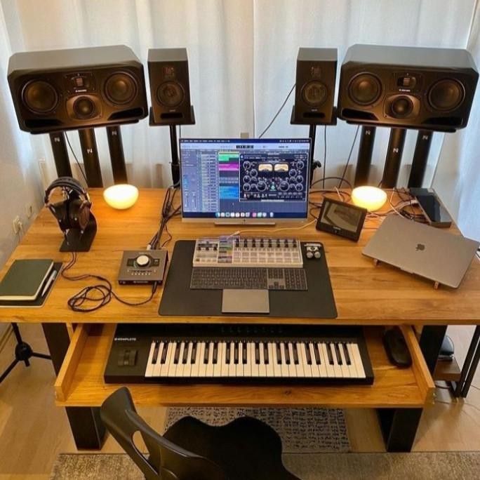 Meja Studio Musik Recording,Meja Keyboard Co