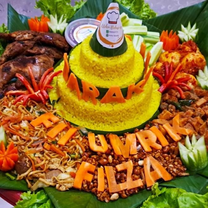 

tumpeng nasi kuning 10 porsi