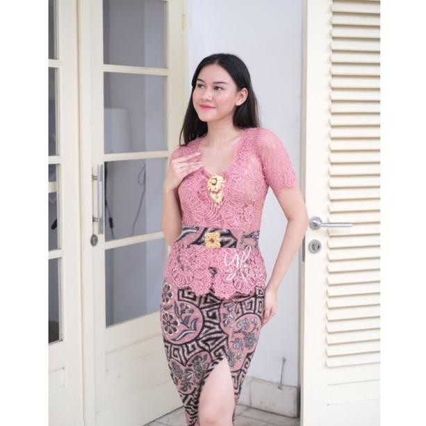 ''Terlaris" Set Kebaya Bali Semi Italy Bunga Lengan Pendek | Kebaya Modern