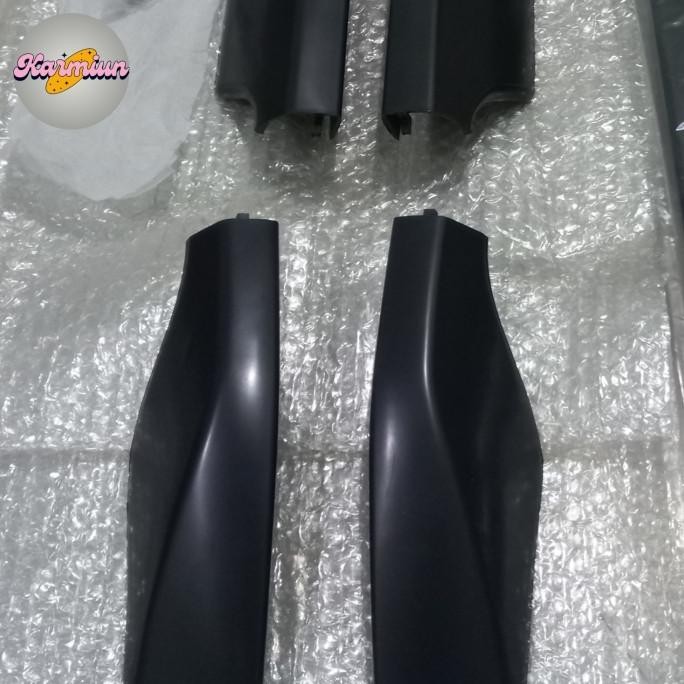 '' Cover Breket Roof Rail Karimun Kotak ''