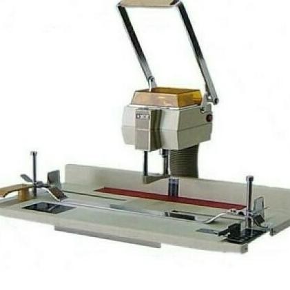 

Mesin Bor Pembolong Kertas Listrik Paper Punch Machine UCHIDA VS-15 PUNK