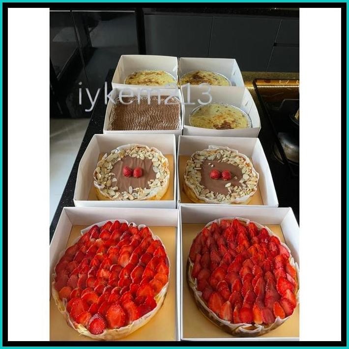 

BURNT CHEESECAKE STRAWBERRY