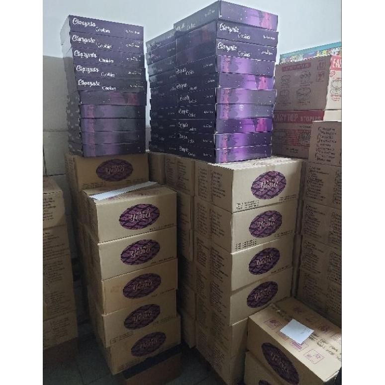 

(READY GOSEND) PAKET KUE LEBARAN CLARYNTA COOKIES BY NEW YONA COOKIES ISI 6 TOPLES STOCK TERBARU EXP 2025