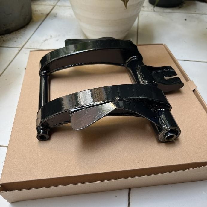 ready  engine mounting custom mundur vario 125 dan vario 150