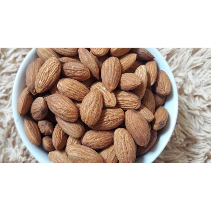 

Grosir Natural Almond 1 Kg Whole Raw / Mentah Kulit Ari / Kacang Almon 1000Gr