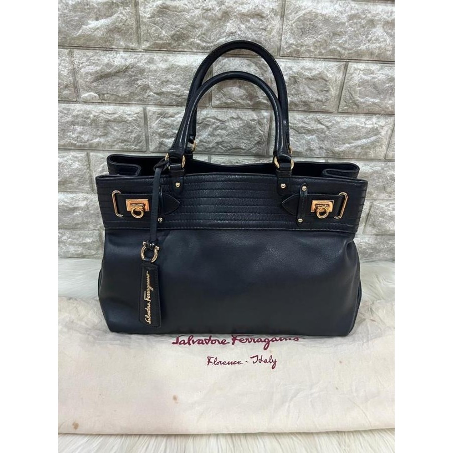 Salvator* Ferragam* Handbag Black Tas Wanita Authentic Branded Ori