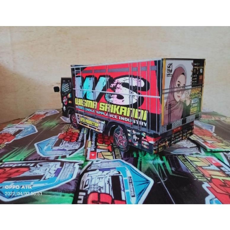 MAINAN MURAH MINIATUR TRUK TERLARIS WISMA SRIKANDI WARNA HITAM,MOBIL MOBILAN BISA OLENG PARAH SAMPAI