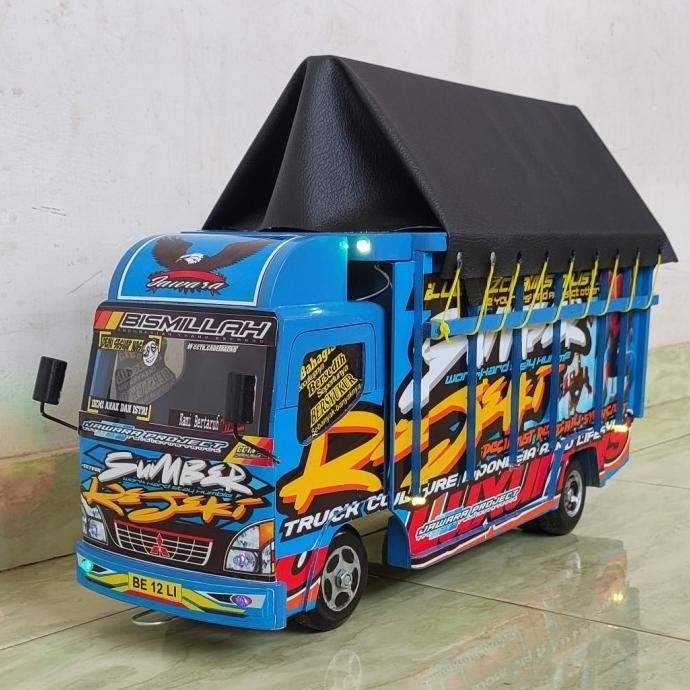 LIMITED miniatur mobil mobilan truk truck oleng kayu besar kado anak