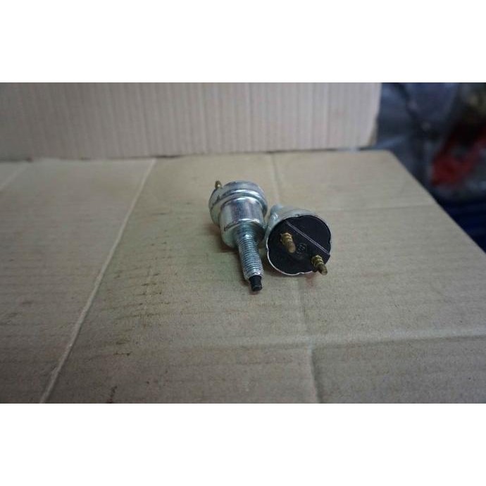 Switch Stop Lamp Rem L300/T120SS/PS100/120/Carry/Futura/Katana ECU & Kelistrikan Mobil