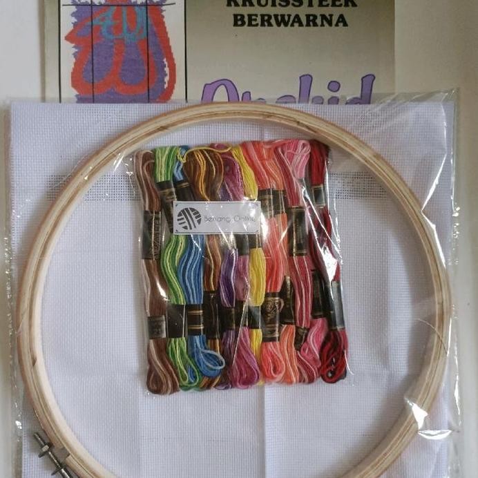 ready  Set Sulam Strimin Pemidangan/Hoop Plastik Kayu dengan 12 Buah Benang Sulam dan Buku Kristik M