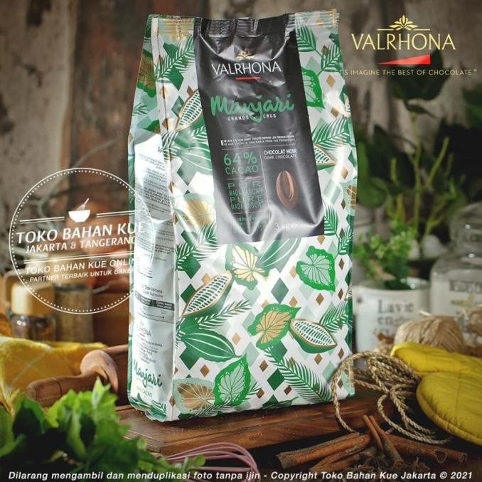 

Promo Valrhona Manjari 64% Dark Chocolate 100Gr Couverture Coklat Cocoa