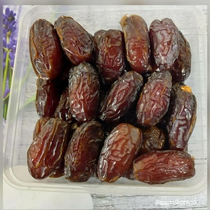 

Grosir Kurma Medjool 500Gr