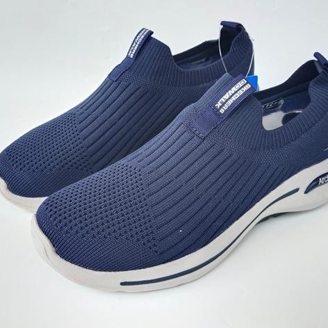 Sepatu Skechers Pria Go walk Arch Fit Original