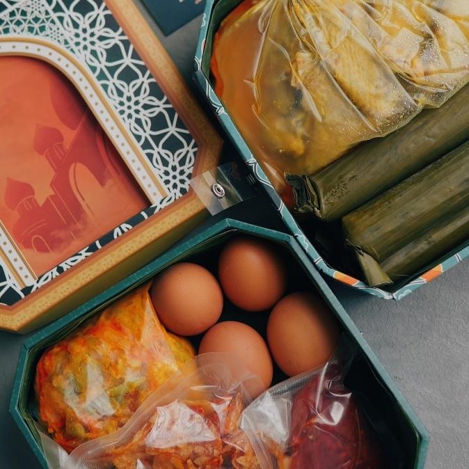 

Grosir Hampers Ayam Kampung Kari Warungnyawawan