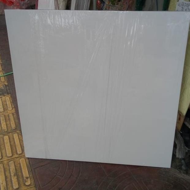 

kanvas 100 cm x 100 cm bandung