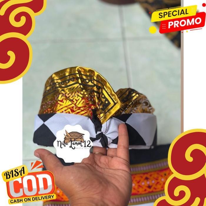 trending sarung / kamen lembaraan kotak hitam putih