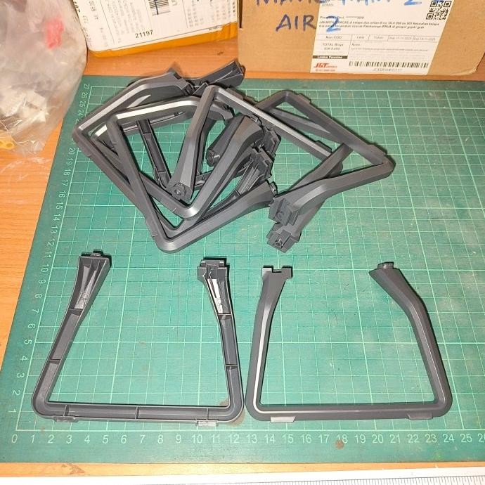 Landing Kaki SJRC F7S F7 Drone