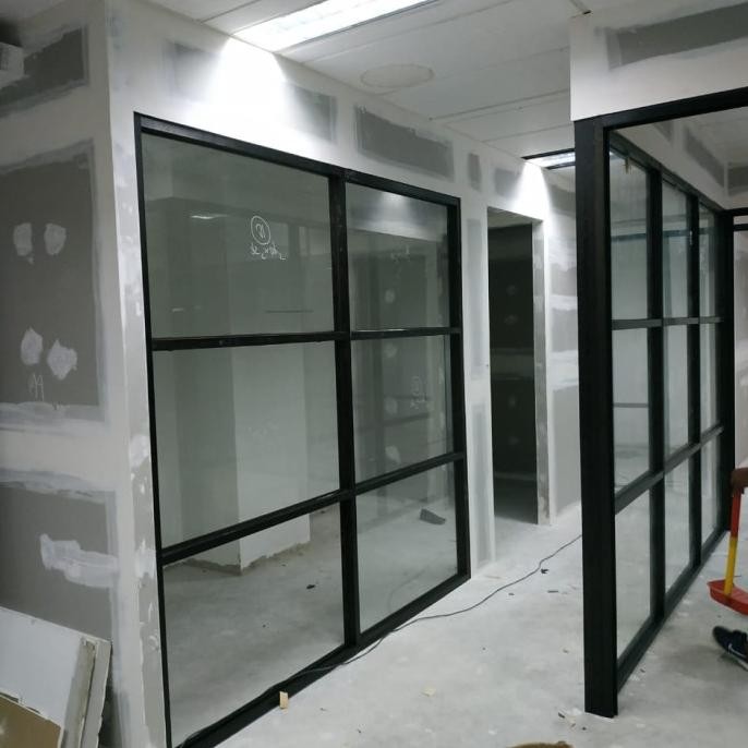 Terlaris Partisi Pembatas Ruangan Aluminium Kaca
