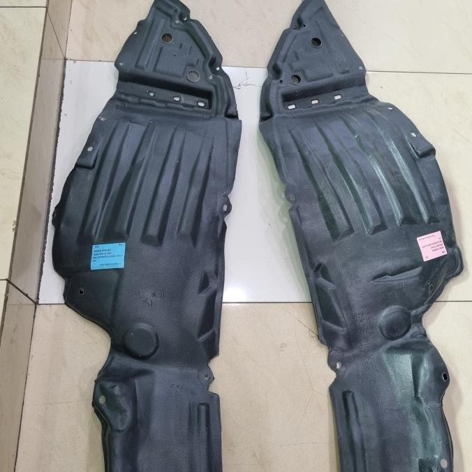 LINER FENDER SHIELD DEPAN MITSUBISHI GRANDIS