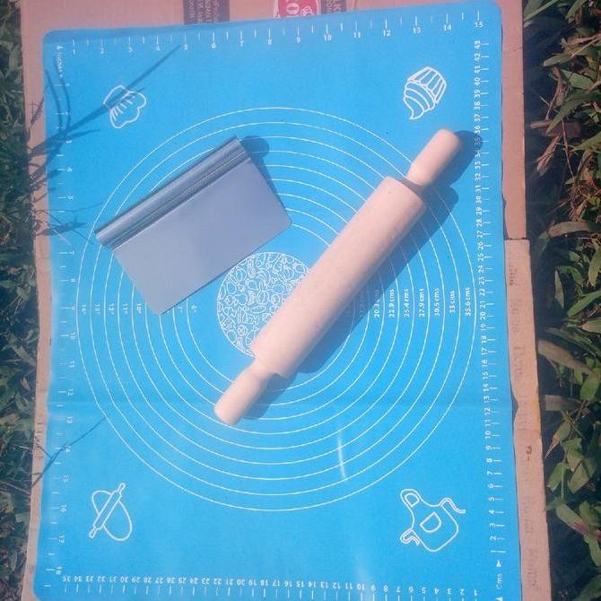 Alas Silikon Satu Set Rollpin Dan Screp/ Satu Set Alat Penggiling Adonan Anti Lengket Dapur Kitchenw