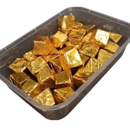 

Y-76 Ter-98 Coklat Piramid Leburan Silverqueen Mix Berkualitas