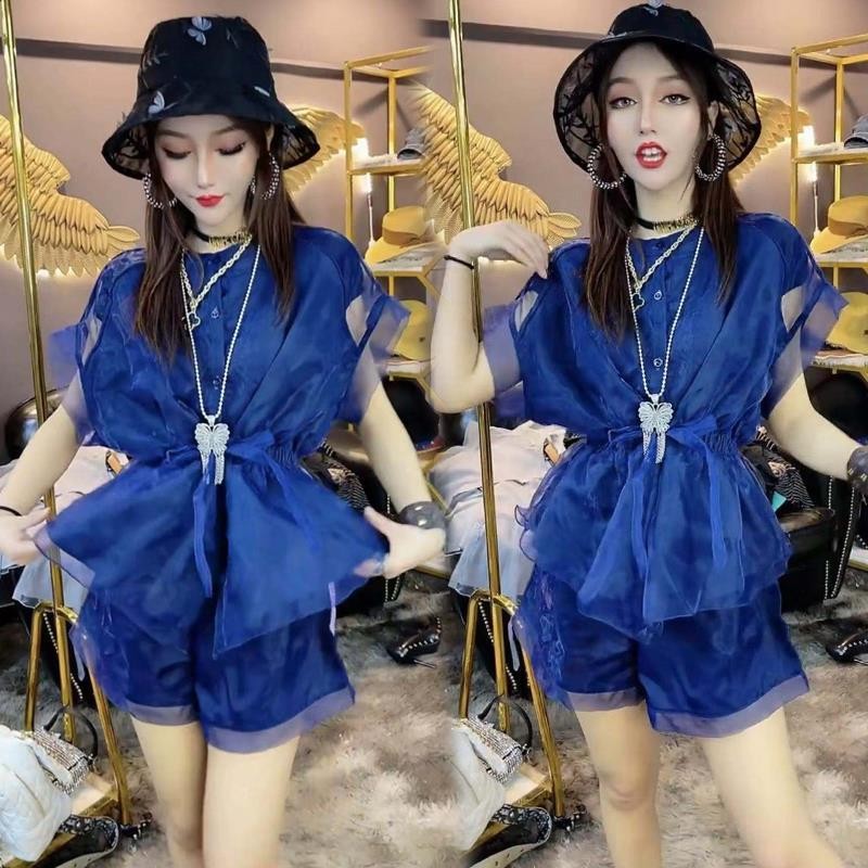 Set Dua Potong Celana Pendek Organza yang Trendy yang Menyusut Pinggang