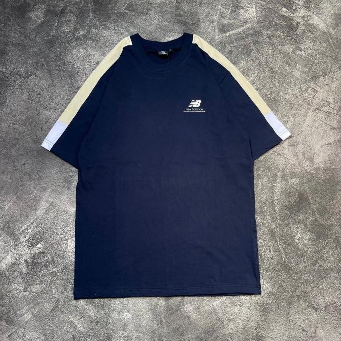 new !!! NEW BALANCE Clasis Graphic Kaos Pria Original Branded Full Tag Wos T-shirt NB Unisex Cotton 