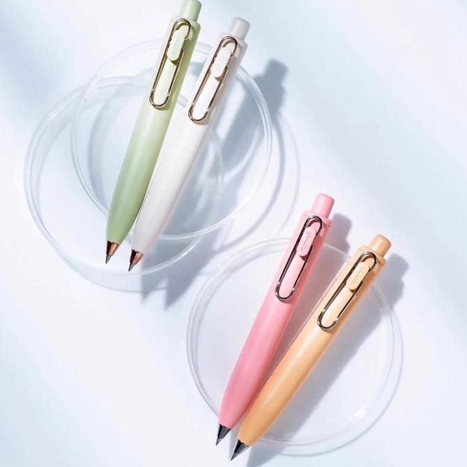 

TERBARU - Uni UniBall One Pocket Amber Series Gel Ink Pen Gold Limited Edition