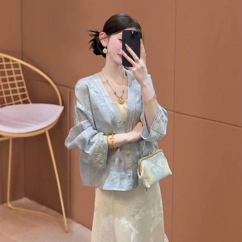 Jaket Wanita Gaya Cina dengan Kancing/Set Gaun Dua Potong