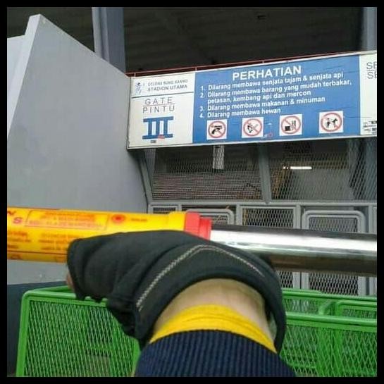 Dns Red Flare Ultras Hooligan Supporter Signal Sos Outdoor Best Seller