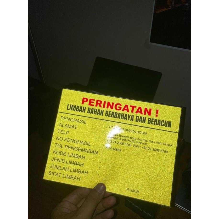 

ready Cetak Stiker Scotlite / Reflektif Meteran + Laminating + Cutting Pola