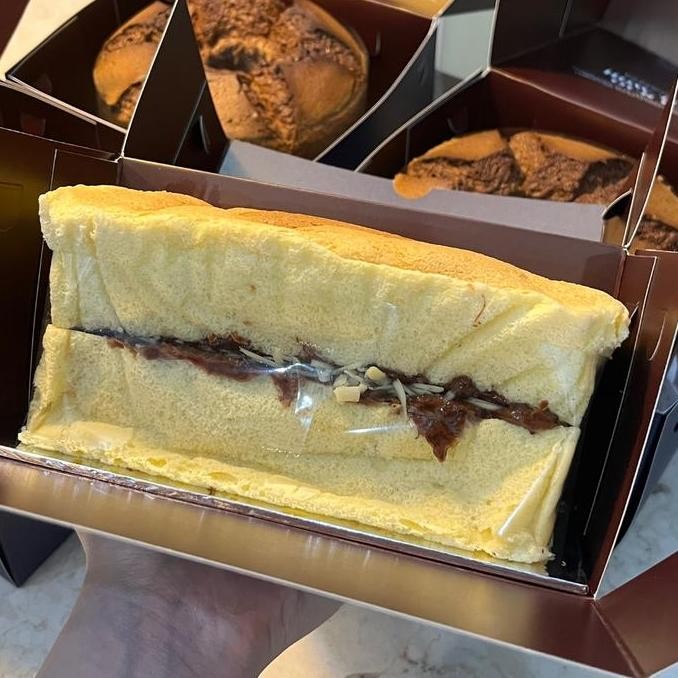 

Grosir Castella Cake With Ovomaltine/Ovomaltine Cheese