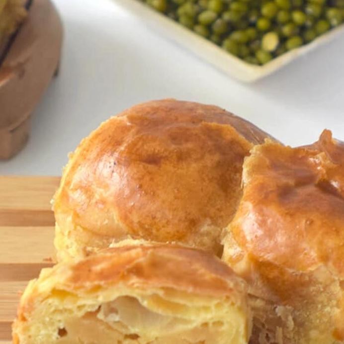 

Terlaris Bolen Kacang Hijau Ijo Original Dijamin Enak Empuk Maknyus Fresh Oven