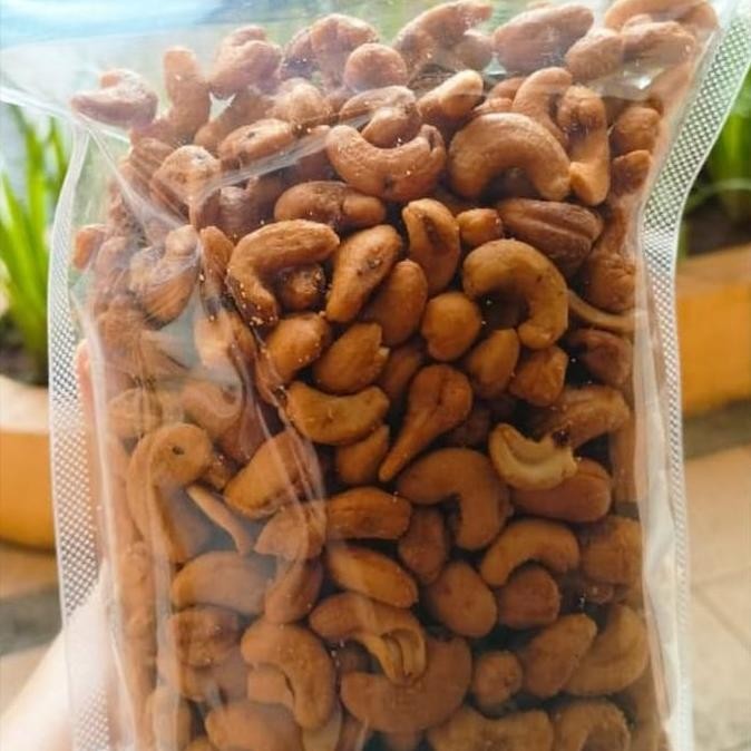 

Grosir Kacang Mede Matang Goreng 1Kg Kacang Mete Matang 1Kg