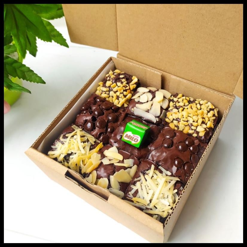 

FUDGY BROWNIES PANGGANG 9SEKAT 10X10CM / BROWNIES COKLAT PANGGANG / HAMPERS RAMADHAN / HAMPERS LEBARAN / HAMPERS IDUL FITRI