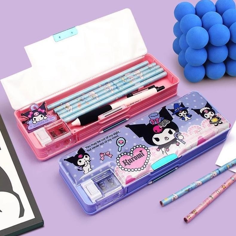 

Desain Elegan PuluzSanrio Kuromi Kotak Alat Tulis Multifungsi Siswa Sekolah Dasar Kotak Pena Tempat Pensil Tempat Pensil Berkapasitas Besar Anak Perempuan Anak Laki-Laki Kartun Astronot